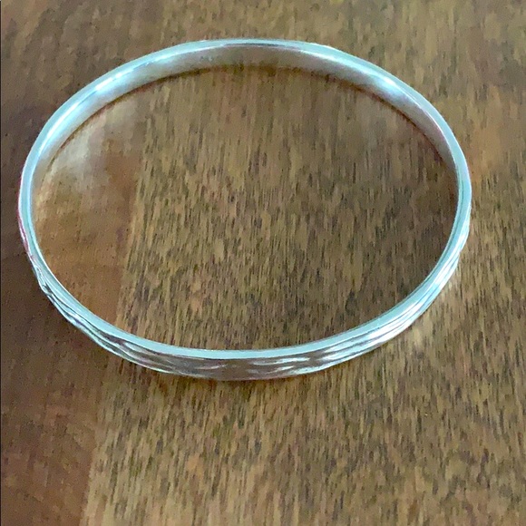 Pandora Liquid Silver “STREAM” Bangle